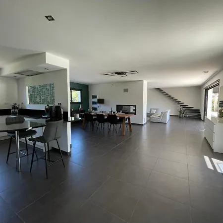 Villa Artos - Piscine - 300 M2