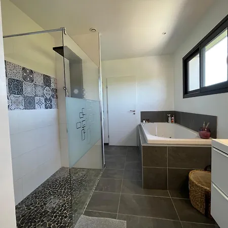 Artos - Piscine - 300 M2 Villa