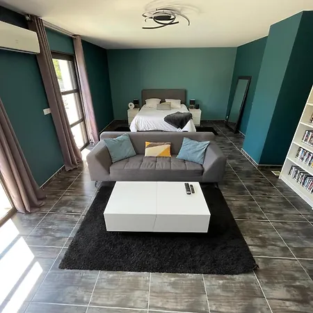 Villa Artos - Piscine - 300 M2 *