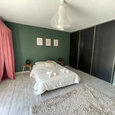 Villa Artos - Piscine - 300 M2 *