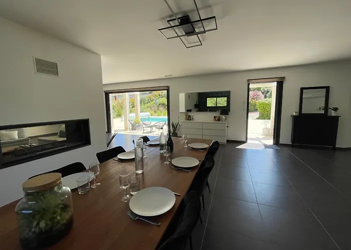 Artos - Piscine - 300 M2 * Carcassonne