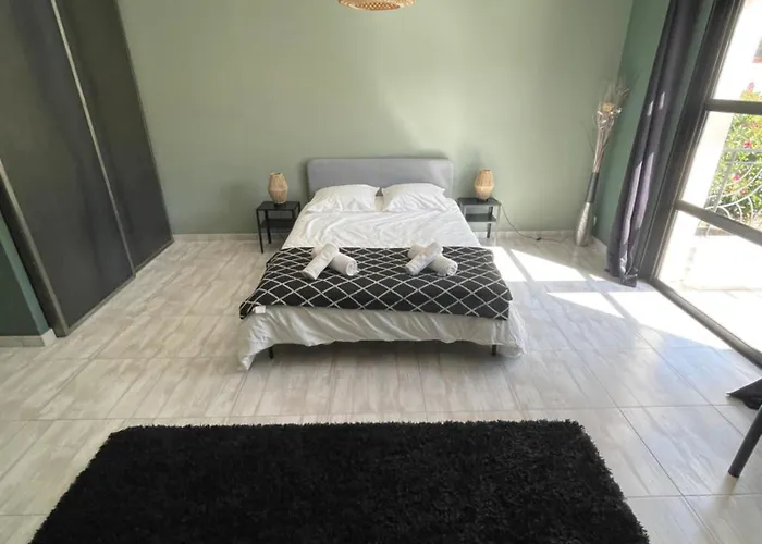 Artos - Piscine - 300 M2 Villa *