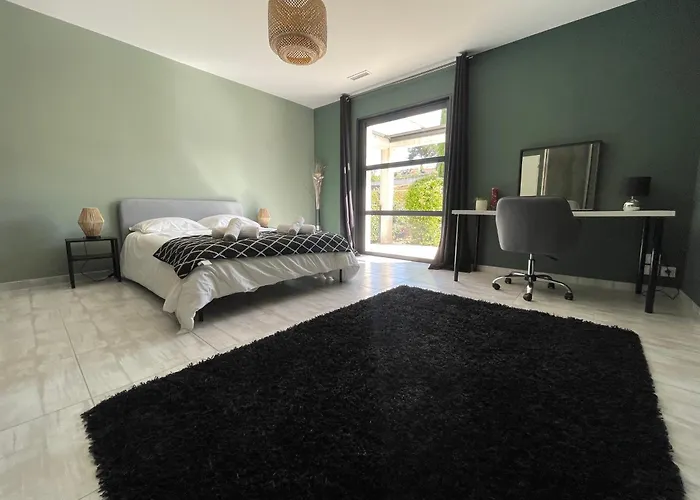 Villa Artos - Piscine - 300 M2 *