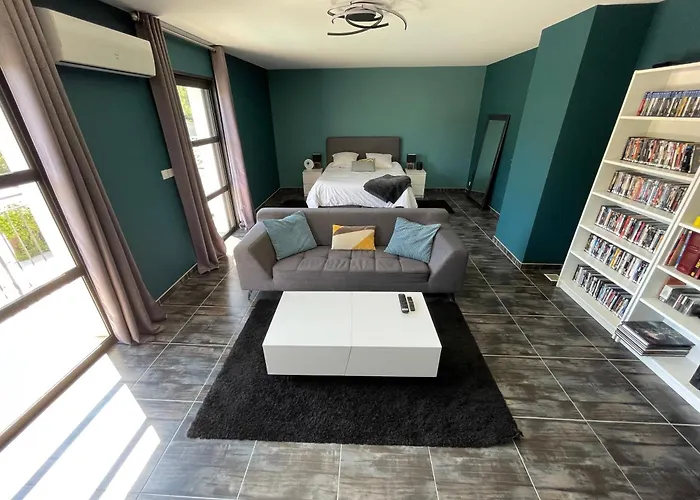 Villa Artos - Piscine - 300 M2 *