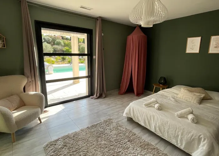 Artos - Piscine - 300 M2